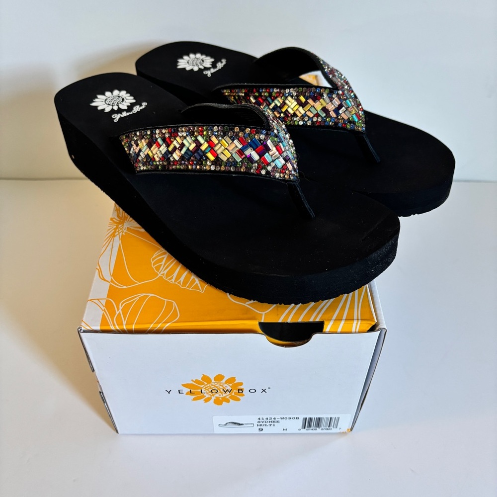 NIB Yellow Box Sydnee Multicolor Sandals Size 9 - Minor Flaw